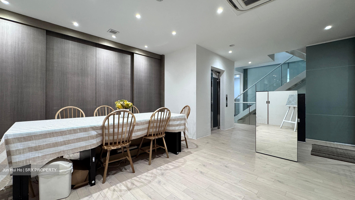 River Valley Road (D9), Shop House #492315121